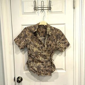 Leopard print tie up shirt